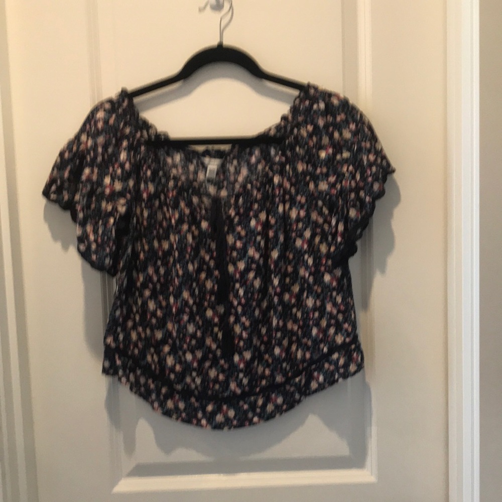 American eagle cropped shirt